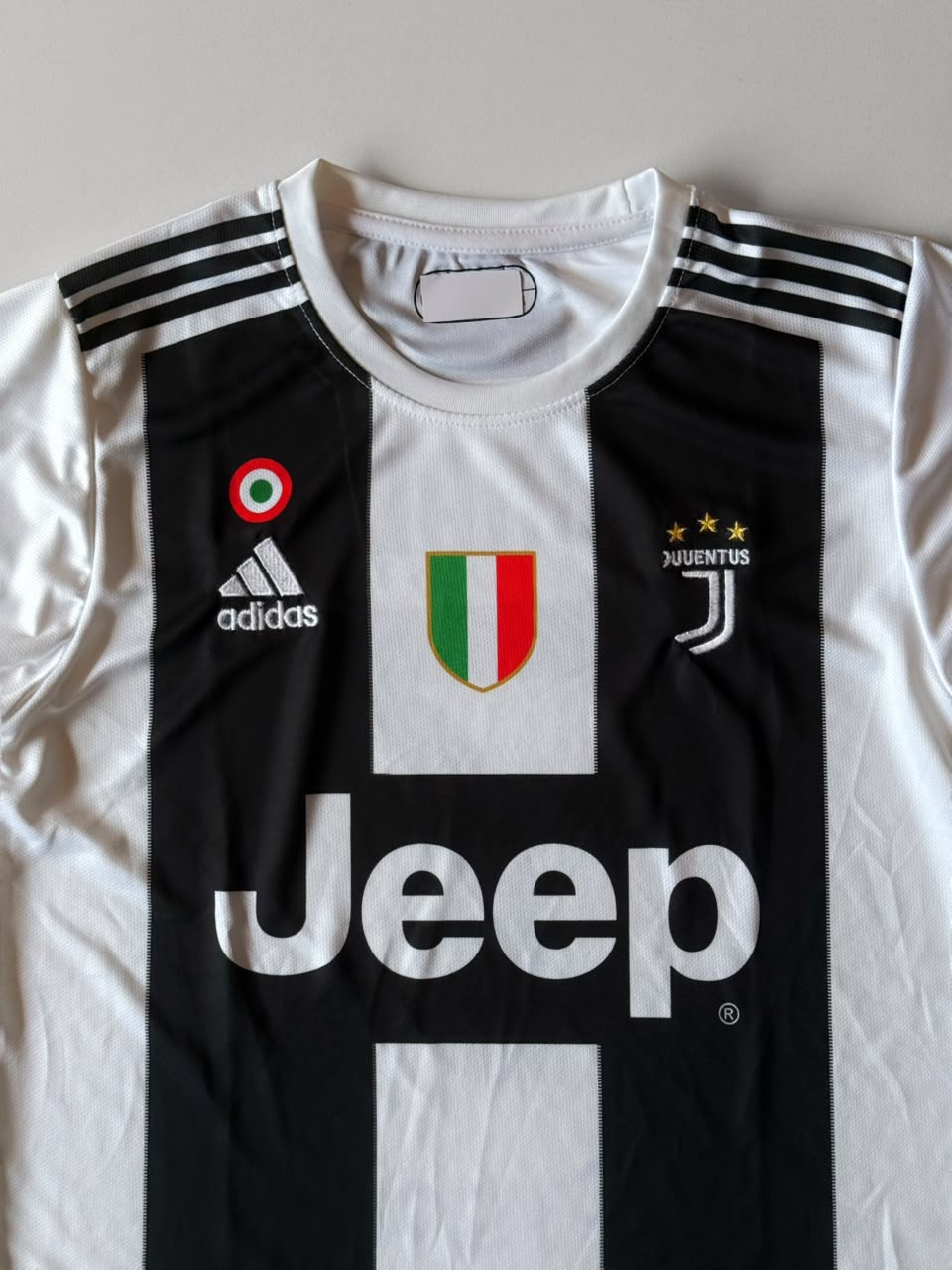 JUVENTUS RETRO HOME KIT FULL SLEEVE - RONALDO