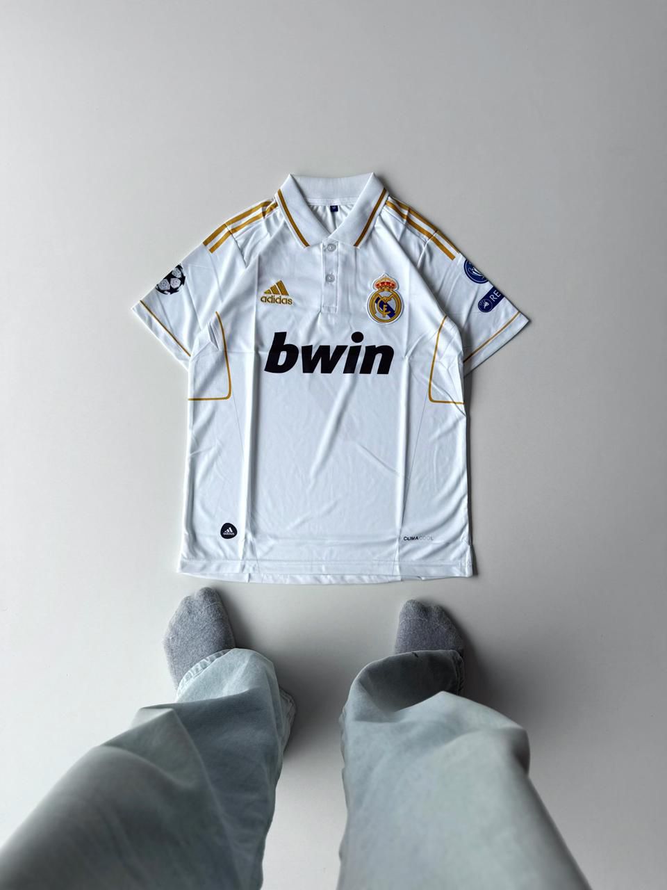 REAL MADRID 2011/12 RETRO-OZIL
