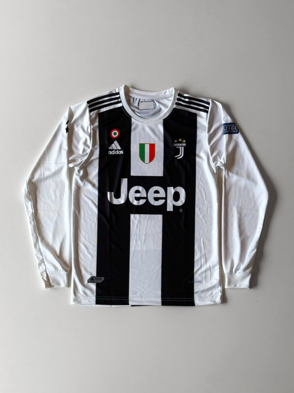 JUVENTUS RETRO HOME KIT FULL SLEEVE - RONALDO