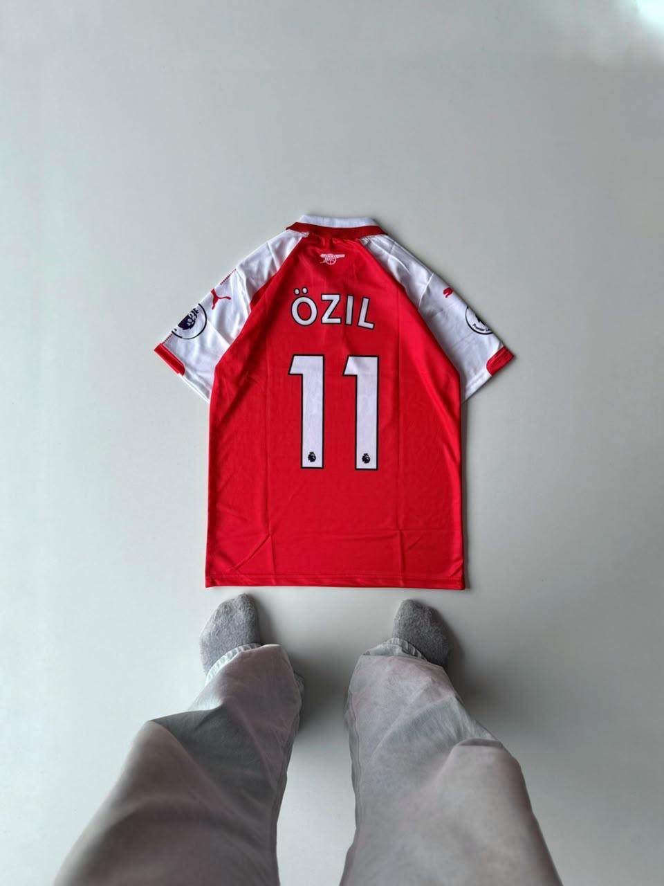 ARSENAL RETRO HOME KIT OZIL